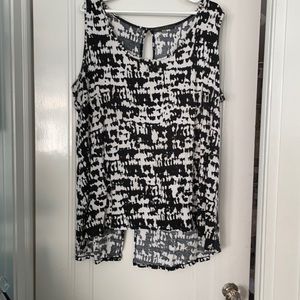 Black and white tank tunic